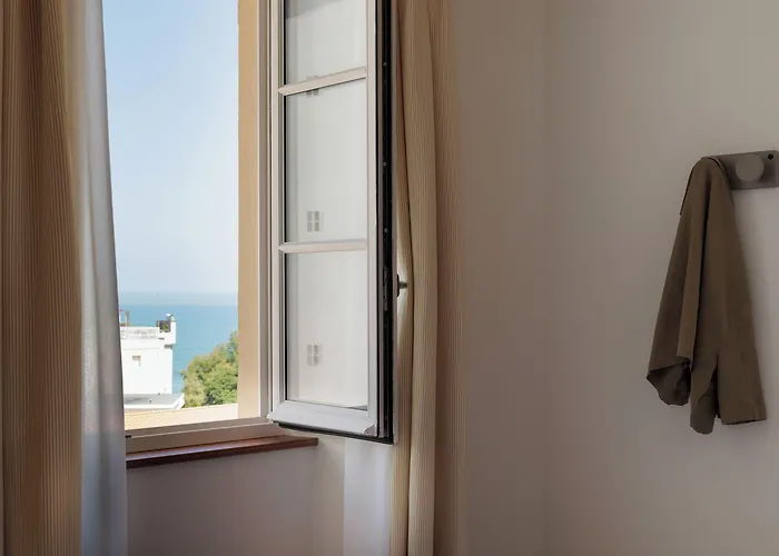 Alfred Les Halles Biarriz