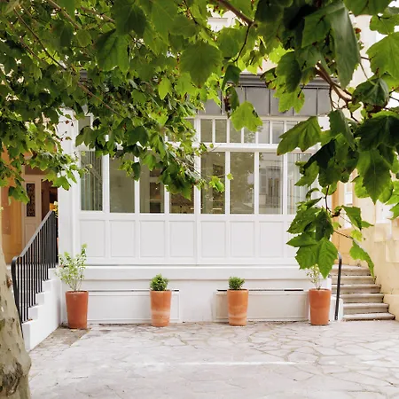 Alfred Les Halles 3*